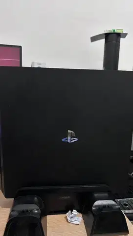 PS4 PRO 1TB Fullset Lengkap dengan dus
