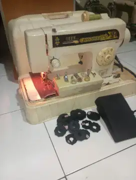 Mesin lubang kancing fullset km