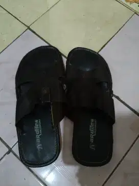 Sendal pria Ardiles