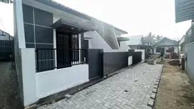 Ready !! Unit baru ! Rumah Modern Minimalis