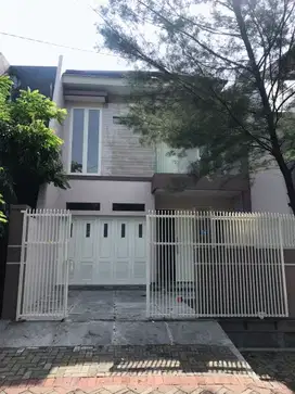 Dijual Rumah New Gress 2Lantai Modern Minimalis Di Gayungsari Surabaya
