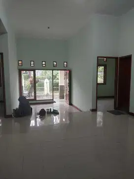 Sewa Rumah 2 lantai Di Komp. Mitra Dago parahyangan Antapani Bandung