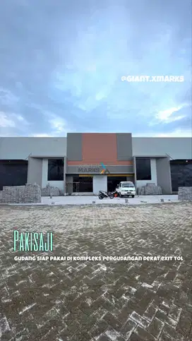 Gudang baru di komplek gudang Pakisaji Malang