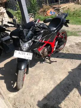 Honda cb 150R cetrefcilll