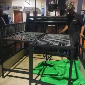 Meja strika uap