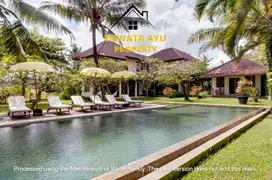 VILLA JUAL 5 KAMAR LAHAN 2400M2 KEBUN LUAS DI UMALAS KEROBOKAN