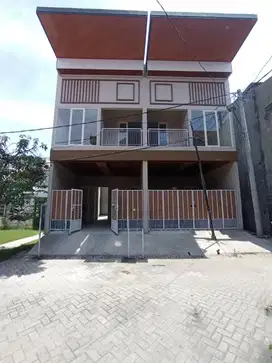 Rumah Baru 2 Lantai Perumahan Babatan Wiyung Dekat Unesa