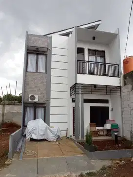Paling Mewah Tengah Kota Bekasi, Rumah 2 Lantai, SHM, Eksklusif