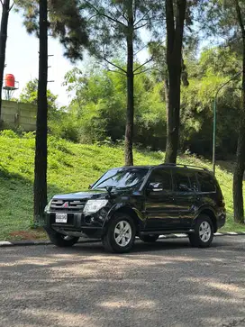 MITSUBISHI PAJERO SHOGUN 3.0 AT GAGAH RAWATAN PRIBADI