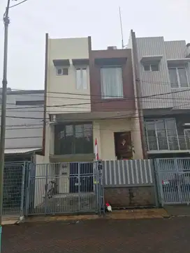 DIJUAL CEPAT  MURAH RUMAH 3 LANTAI 5 X 16 CITRA GARDEN 2 JAKARTA BARAT