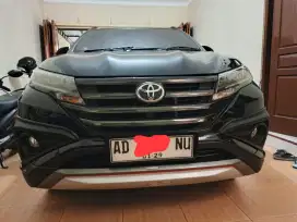 Jual mobil Rush trd Sportivo matic 2018 pemakaian tahun awal 2019