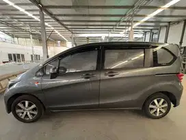 Honda freed s at th 2011