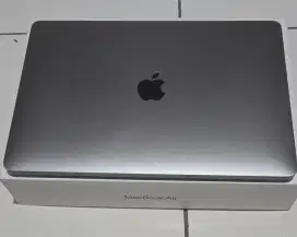 Macbook Air 13 inci M1 8/256GB