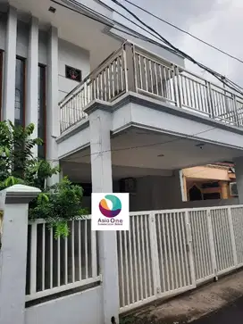 Rumah siap huni di Pondok Kelapa