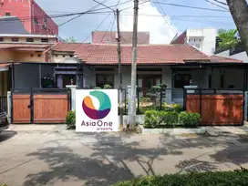Rumah Luas di Cluster  ada taman depan dan belakang