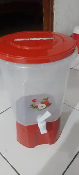 Wadah air minum