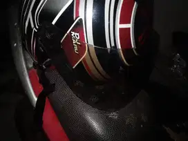 Helm KYT ukuran M di jual 100k nego dikit