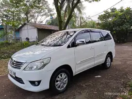 Toyota Kijang Innova 2012 Bensin