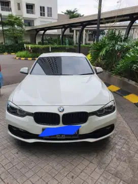 BMW 320i F30 Tahun 2020 pemakaian NIK 2019 SPORT SHADOW STANDARD MULUS