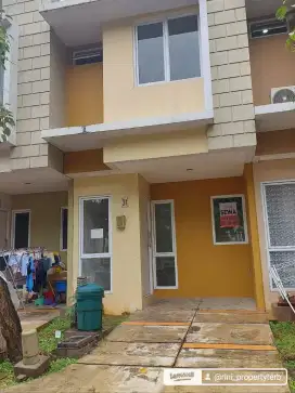 Disewakan rumah di Cluster Virginia depan taman parkiran luas