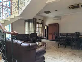 Rumah mewah dan besar di Kuningan