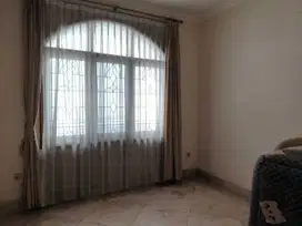 rumah keren di kawasan elite - Patra Kuningan