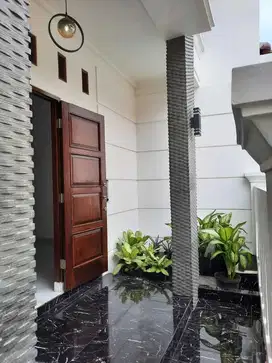 Disewa rumah baru Pondok kelapa Jakarta timur