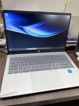 LAptop HP 14 ep0260tu Core i3 Gen 13 ram 8GB ssd 512 w11 Office