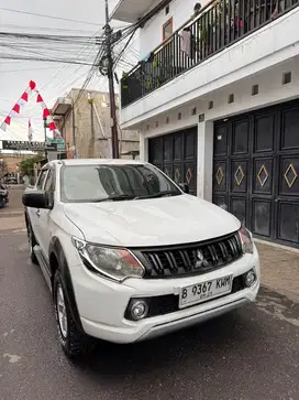 Strada triton hdx 2017 istimewa siap pake