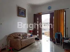 Rumah Villa Bukit Permai dkt Darmo Permai Pakuwon Indah Graha Famili