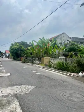 Tanah tepi jalan Banteng jakal km 7 dekat UGM