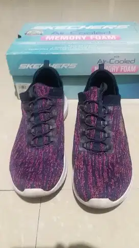 Skechers woman original ukuran 9.5 Us, atau bo 39