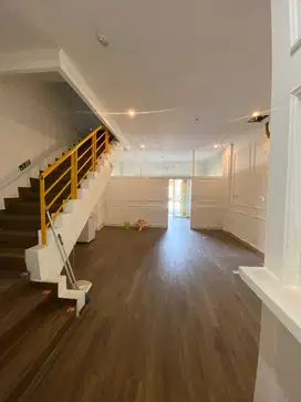 Disewa Ruko 2,5 Lantai Golden Viena di BSD, Tangerang Selatan
