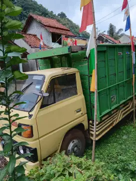 Dijual Light Truck Koleksi Pribadi