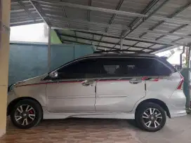 Xenia R 2016 MT