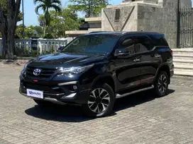 Toyota Fortuner 2.4 4x2 VRZ TRD Solar-AT 2018 Hitam LMT
