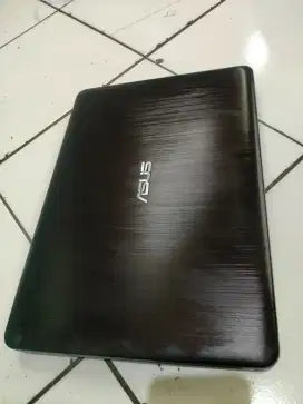 Asus Vivobook gen 9 SSD 256Gb VGA 2Gb batre bagus mulus No minus