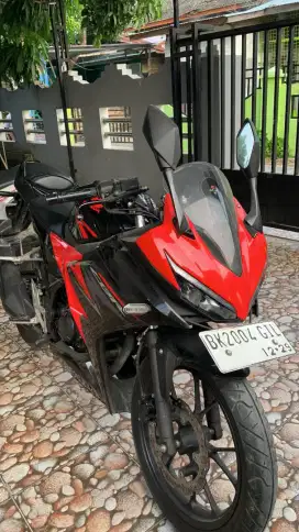 HONDA CBR 150R 2019