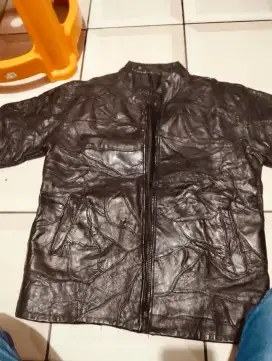 Jaket kulit motif sambung