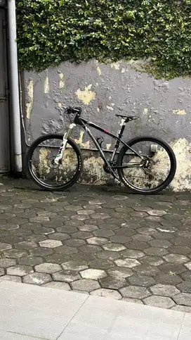 sepeda mtb polygon xtrada 6 27.5 inch