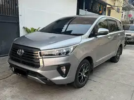 Innova V diesel 2021 Km 30rb Cash tangan pertama
