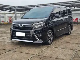 Toyota Voxy 2018