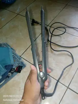 Catokan rambut gl4mh4ir