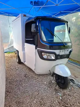 TVS king kargo box