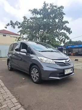 HONDA FREED SD 2013AT AC DOUBLE
