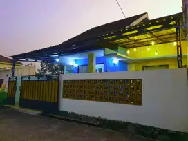 DISEWAKAN / DIKONTRAKKAN RUMAH 1 LANTAI SIAP HUNI FULL FURNISH