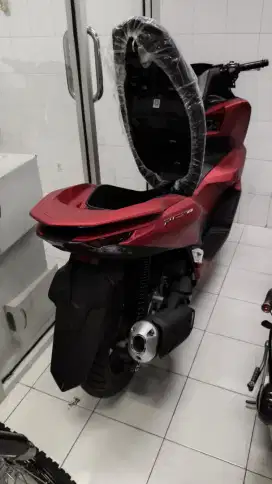 HONDA PCX 160 ABS MERAH