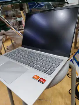 Laptop Pavilion Plus 14 ey0016AU Ryzen 5-7540U 16GB 512GB SSD 14″