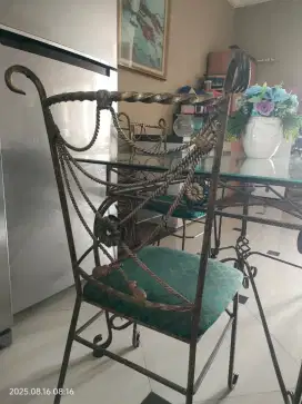 Meja Makan Besi Kaca Antik