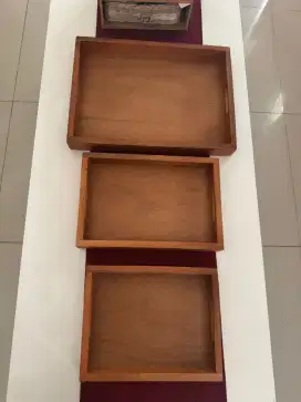 Nampan makanan dari kayu jati belanda